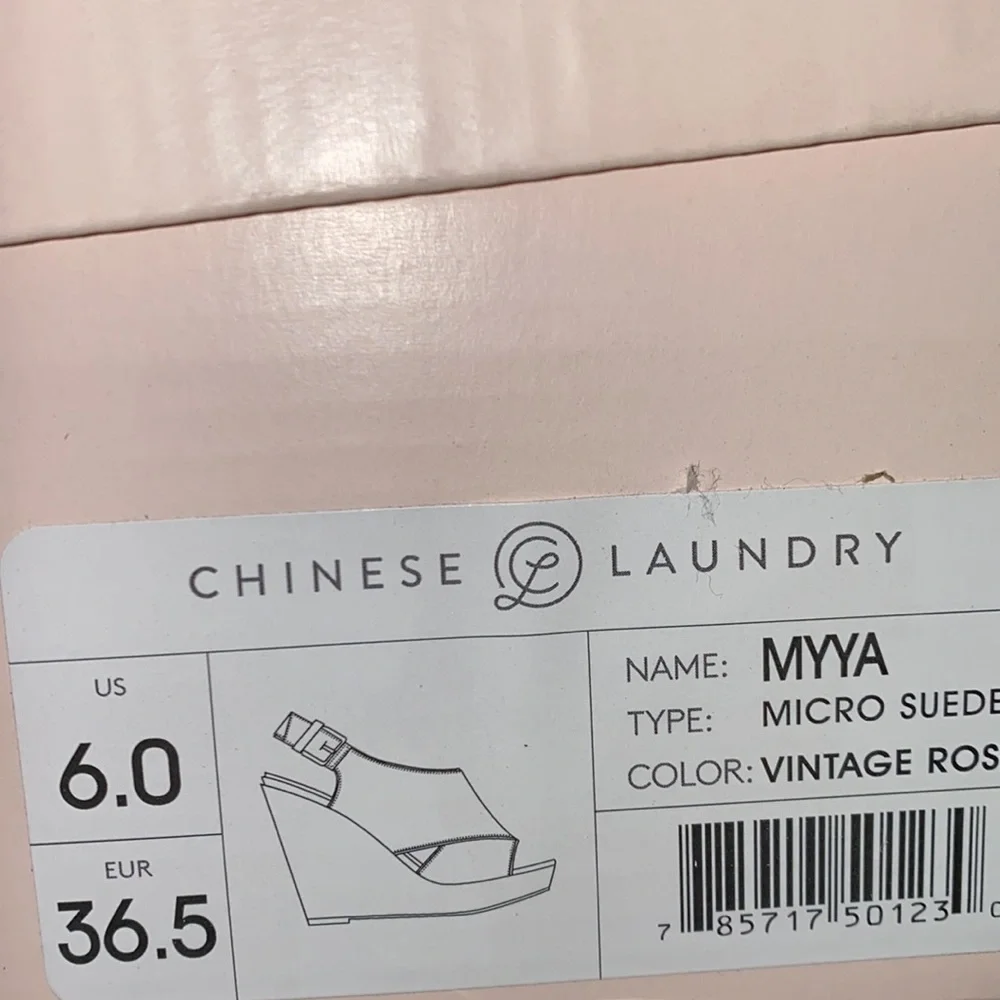 AUTH NIB CHINESE LAUNDRY MYYA WEDGE SANDAL